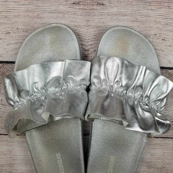 Silver Ruffle Sandals - Picture 3 of 4